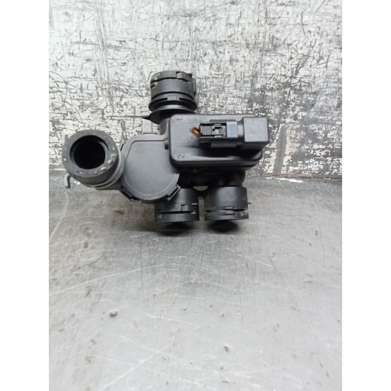 Recambio de valvula intercambio de calefaccion para mercedes-benz clase cls (w219) 3.0 cdi cat referencia OEM IAM A2118320584  