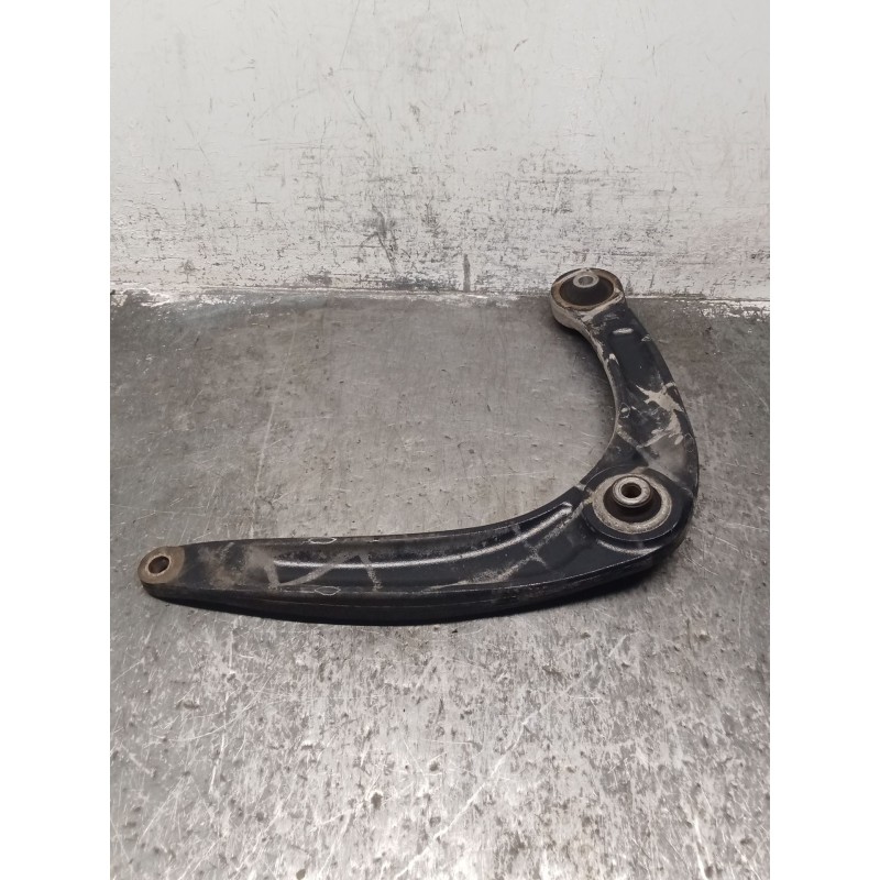 Recambio de brazo suspension inferior delantero derecho para citroën c4 ii (nc_) 1.6 bluehdi 100 referencia OEM IAM 7BTGM1  