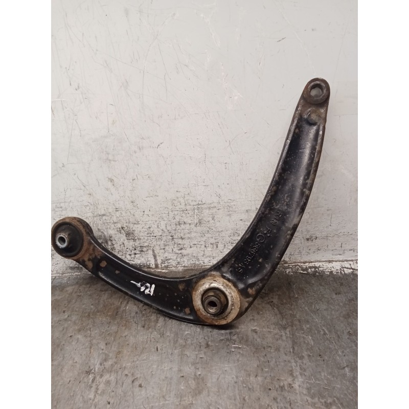 Recambio de brazo suspension inferior delantero izquierdo para citroën c4 grand picasso i (ua_) 1.6 hdi referencia OEM IAM 56679