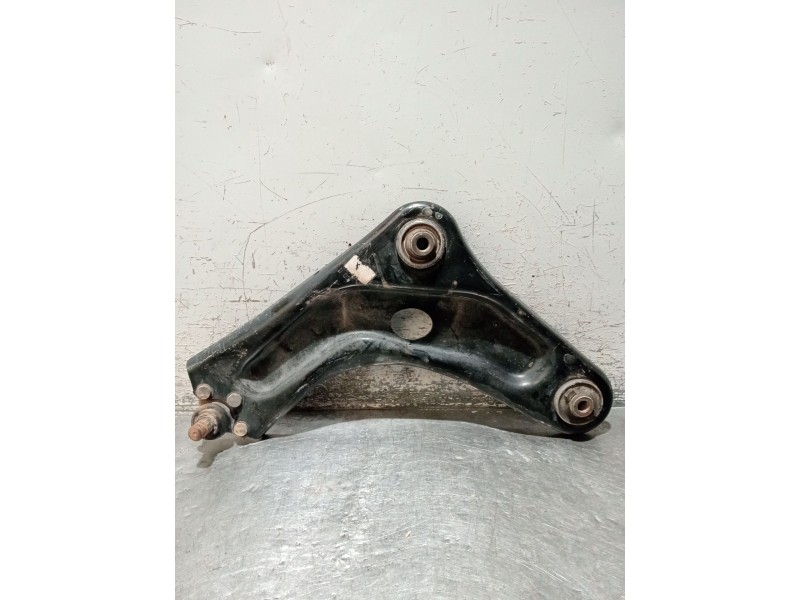 Recambio de brazo suspension inferior delantero izquierdo para citroën c3 referencia OEM IAM   