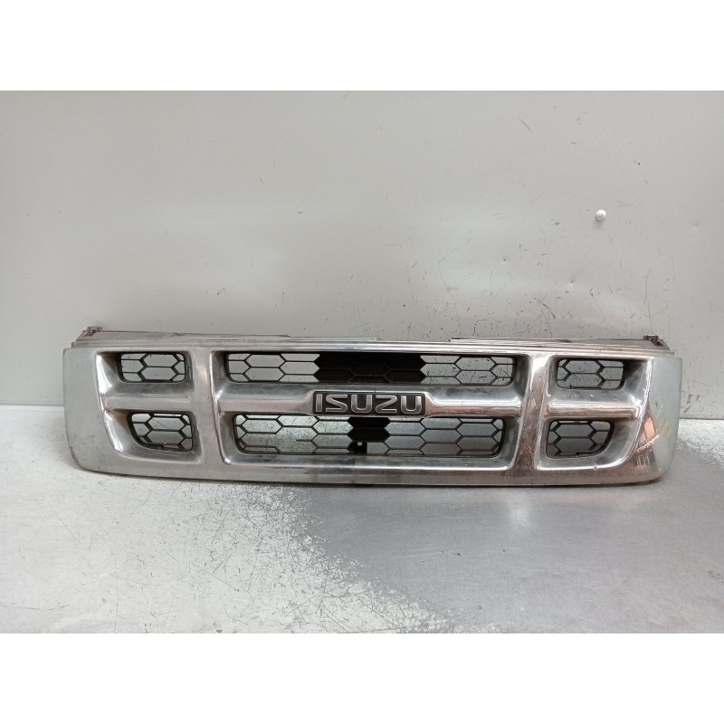 Recambio de rejilla delantera para isuzu d-max i (tfr, tfs) 3.0 ditd 4x4 (tfs77h) referencia OEM IAM   