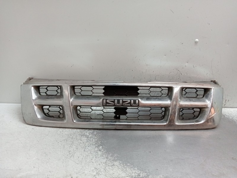 Recambio de rejilla delantera para isuzu d-max i (tfr, tfs) 3.0 ditd 4x4 (tfs77h) referencia OEM IAM   