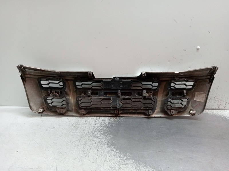 Recambio de rejilla delantera para isuzu d-max i (tfr, tfs) 3.0 ditd 4x4 (tfs77h) referencia OEM IAM   