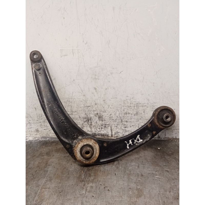 Recambio de brazo suspension inferior delantero derecho para citroën c4 grand picasso i (ua_) 1.6 hdi referencia OEM IAM 566792A
