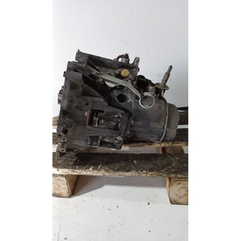 Recambio de caja cambios para peugeot 205 ii (20a/c) 1.8 diesel referencia OEM IAM 20CL08 5v 4226363B