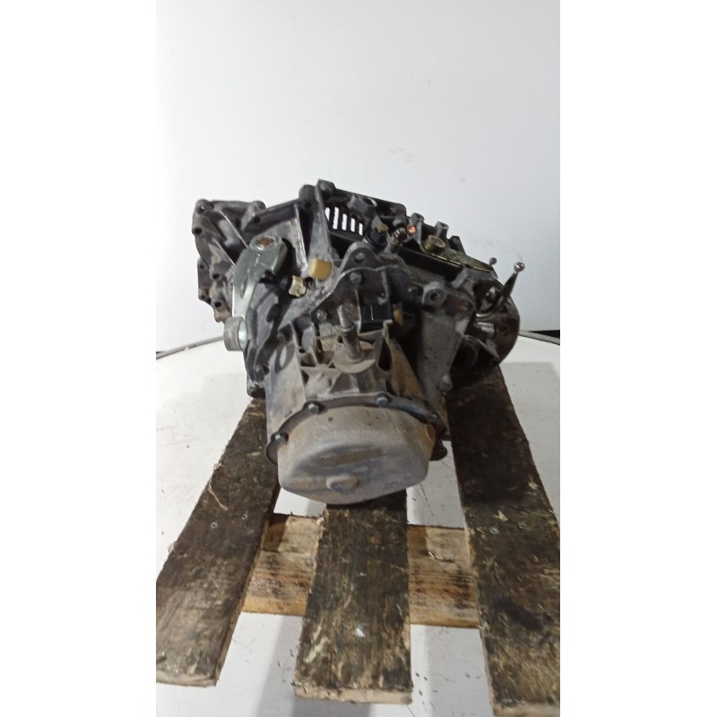 Recambio de caja cambios para peugeot 205 ii (20a/c) 1.8 diesel referencia OEM IAM 20CL08 5v 4226363B