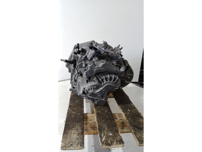 Recambio de caja cambios para opel astra j sedán 1.6 cdti (69) referencia OEM IAM M32MDE 6v 3350 ND