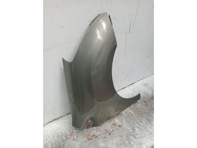 Recambio de aleta delantera derecha para peugeot partner tepee 1.6 hdi referencia OEM IAM   