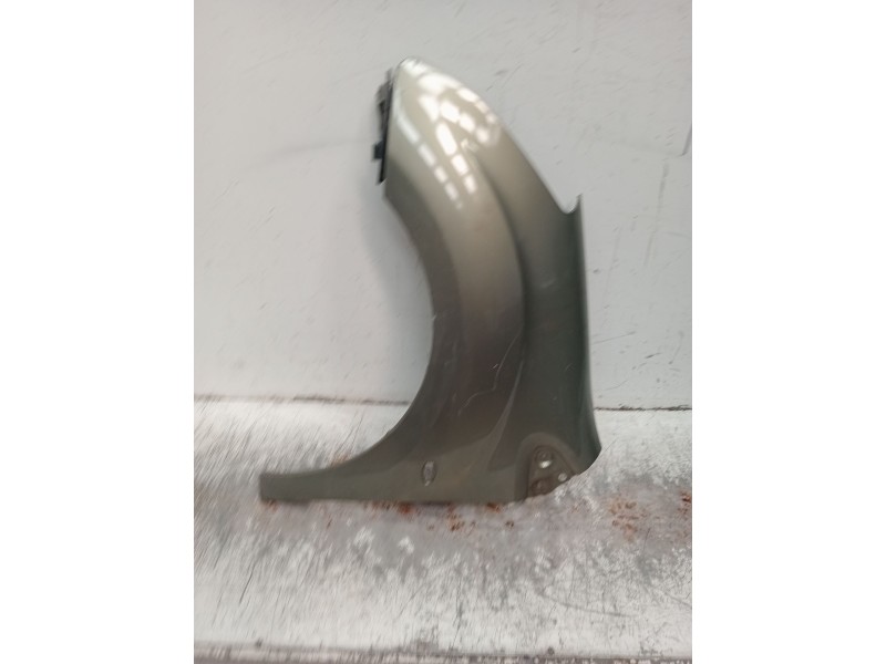 Recambio de aleta delantera izquierda para peugeot partner tepee 1.6 hdi referencia OEM IAM   