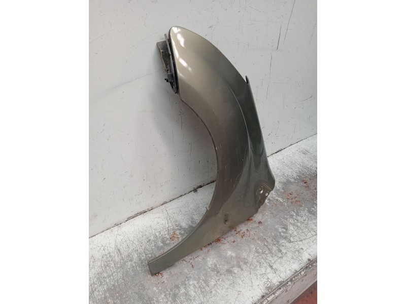 Recambio de aleta delantera izquierda para peugeot partner tepee 1.6 hdi referencia OEM IAM   