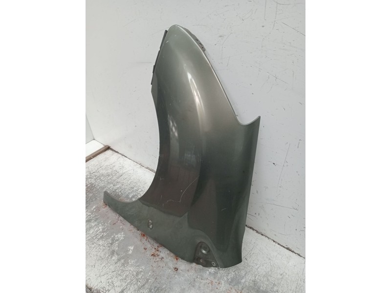 Recambio de aleta delantera izquierda para peugeot partner tepee 1.6 hdi referencia OEM IAM   