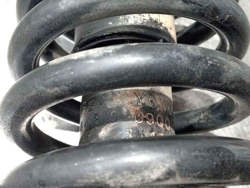 Recambio de amortiguador delantero izquierdo para ssangyong kyron 2.0 xdi 4x4 referencia OEM IAM 4431009003  