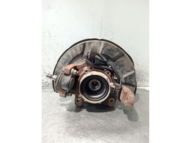 Recambio de mangueta delantera izquierda para ssangyong kyron 2.0 xdi 4x4 referencia OEM IAM   