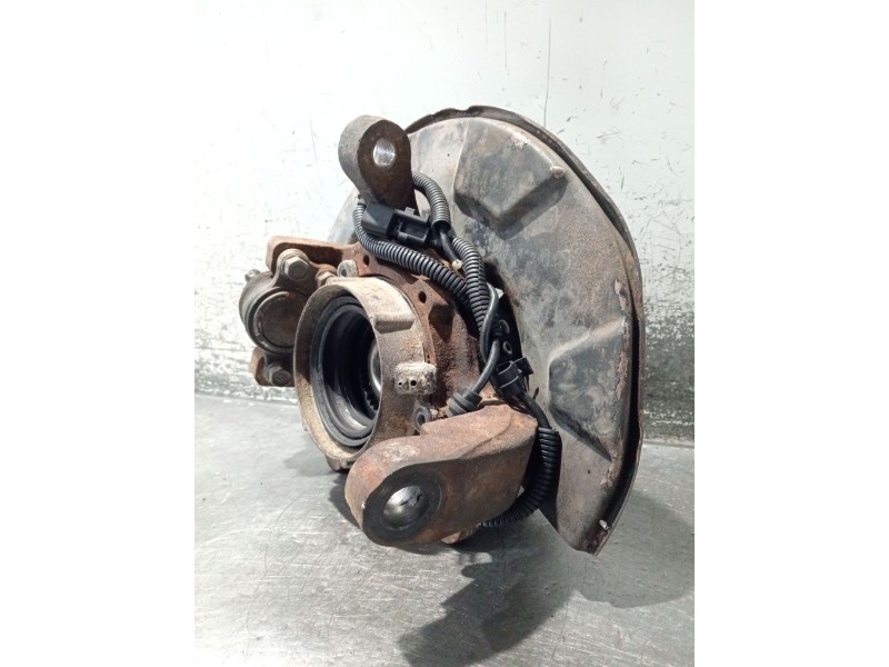 Recambio de mangueta delantera izquierda para ssangyong kyron 2.0 xdi 4x4 referencia OEM IAM   