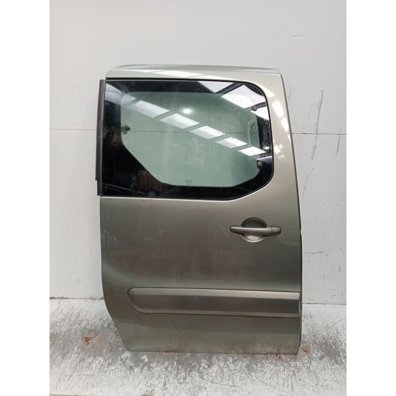 Recambio de puerta lateral corredera izquierda para peugeot partner tepee 1.6 hdi referencia OEM IAM  5P 