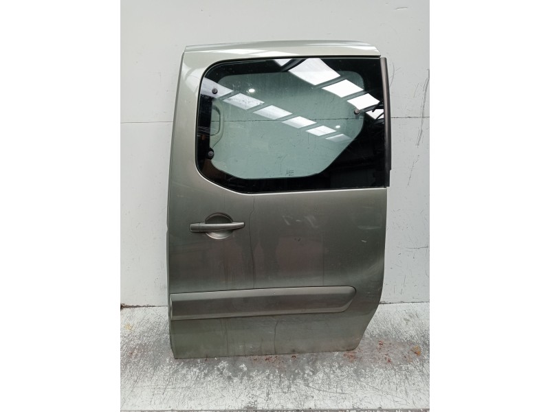 Recambio de puerta lateral corredera derecha para peugeot partner tepee 1.6 hdi referencia OEM IAM  5P 