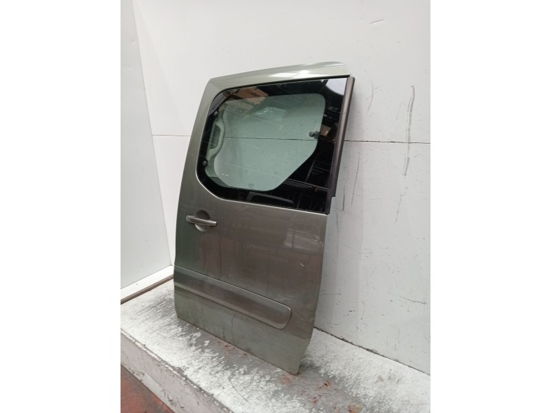 Recambio de puerta lateral corredera derecha para peugeot partner tepee 1.6 hdi referencia OEM IAM  5P 
