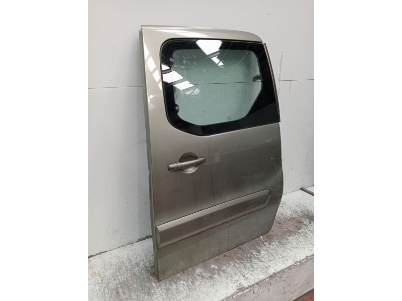 Recambio de puerta lateral corredera derecha para peugeot partner tepee 1.6 hdi referencia OEM IAM  5P 