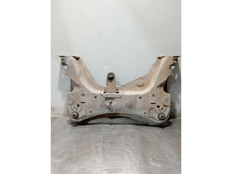 Recambio de puente delantero para renault clio grandtour dynamique referencia OEM IAM  CUNA 