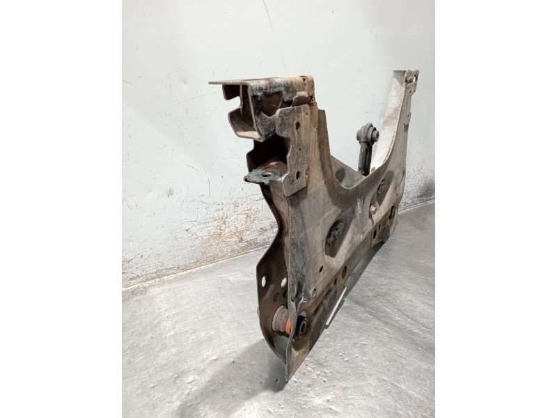 Recambio de puente delantero para renault clio grandtour dynamique referencia OEM IAM  CUNA 