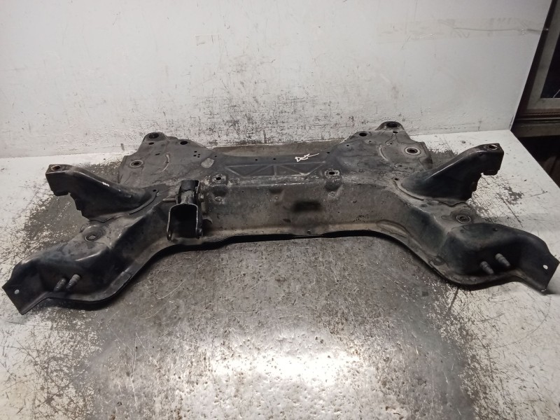 Recambio de puente delantero para peugeot partner tepee 1.6 hdi referencia OEM IAM   CUNA