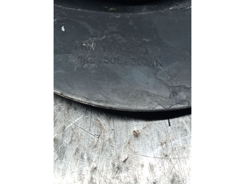 Recambio de brazo suspension superior trasero izquierdo para volkswagen golf v berlina (1k1) gt sport referencia OEM IAM 1K05053