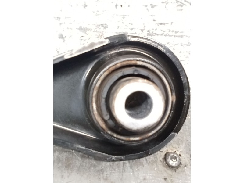Recambio de brazo suspension inferior trasero izquierdo para volkswagen golf v berlina (1k1) gt sport referencia OEM IAM 1K05015