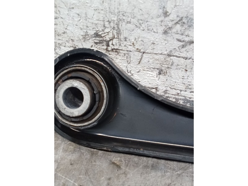 Recambio de brazo suspension inferior trasero izquierdo para volkswagen golf v berlina (1k1) gt sport referencia OEM IAM 1K05015