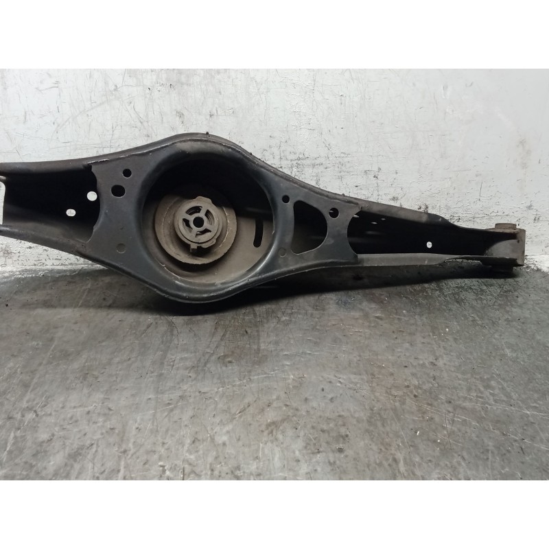 Recambio de brazo suspension inferior trasero derecho para volkswagen golf v berlina (1k1) gt sport referencia OEM IAM   