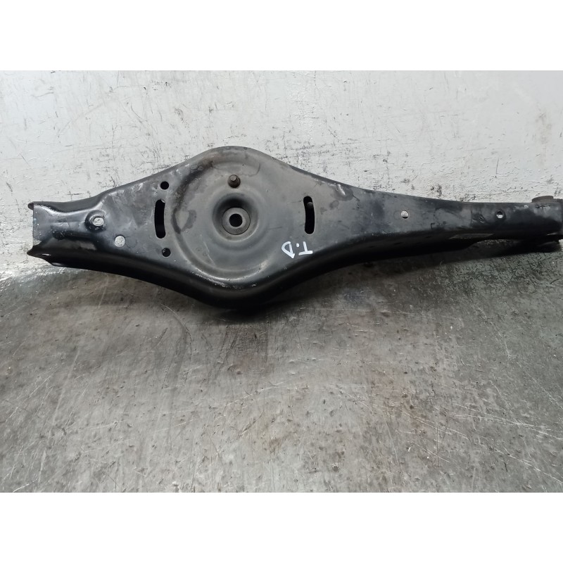 Recambio de brazo suspension inferior trasero derecho para volkswagen golf v berlina (1k1) gt sport referencia OEM IAM   