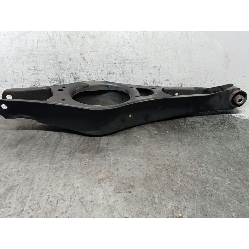 Recambio de brazo suspension inferior trasero derecho para volkswagen golf v berlina (1k1) gt sport referencia OEM IAM   