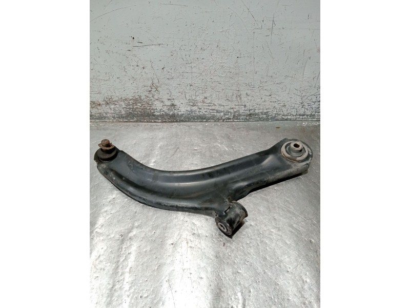 Recambio de brazo suspension inferior delantero derecho para renault clio grandtour dynamique referencia OEM IAM   