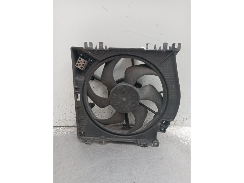 Recambio de electroventilador para renault clio grandtour dynamique referencia OEM IAM 8200748439 1832064000 