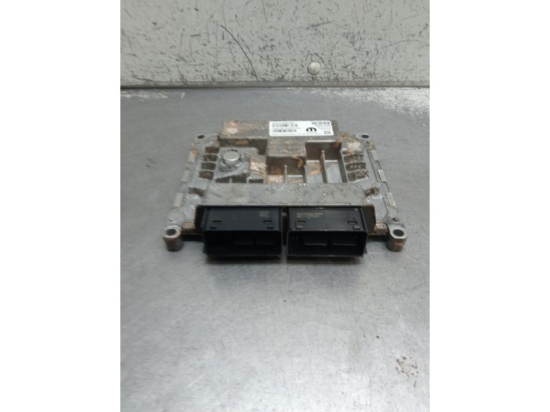 Recambio de centralita motor uce para jeep renegade referencia OEM IAM 68402685AC A2C76533006 