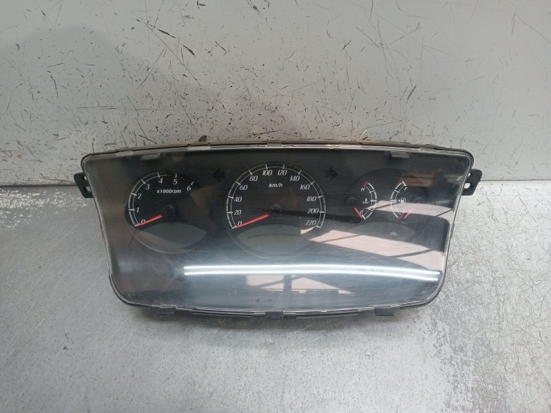 Recambio de cuadro instrumentos para ssangyong kyron 2.0 xdi 4x4 referencia OEM IAM 8021009050  