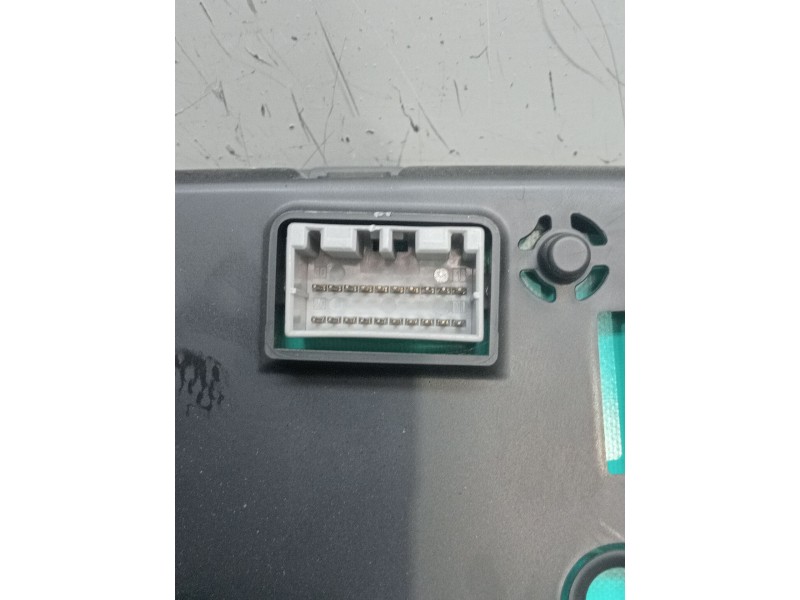 Recambio de cuadro instrumentos para ssangyong kyron 2.0 xdi 4x4 referencia OEM IAM 8021009050  