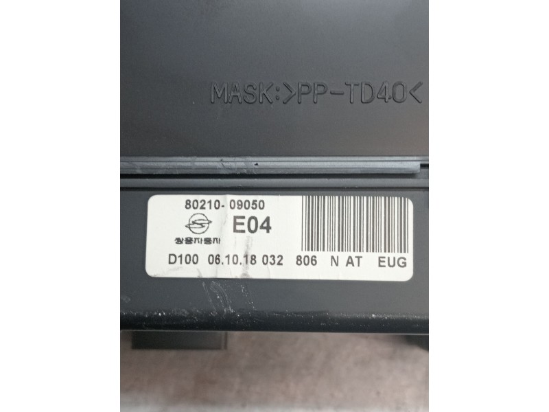 Recambio de cuadro instrumentos para ssangyong kyron 2.0 xdi 4x4 referencia OEM IAM 8021009050  