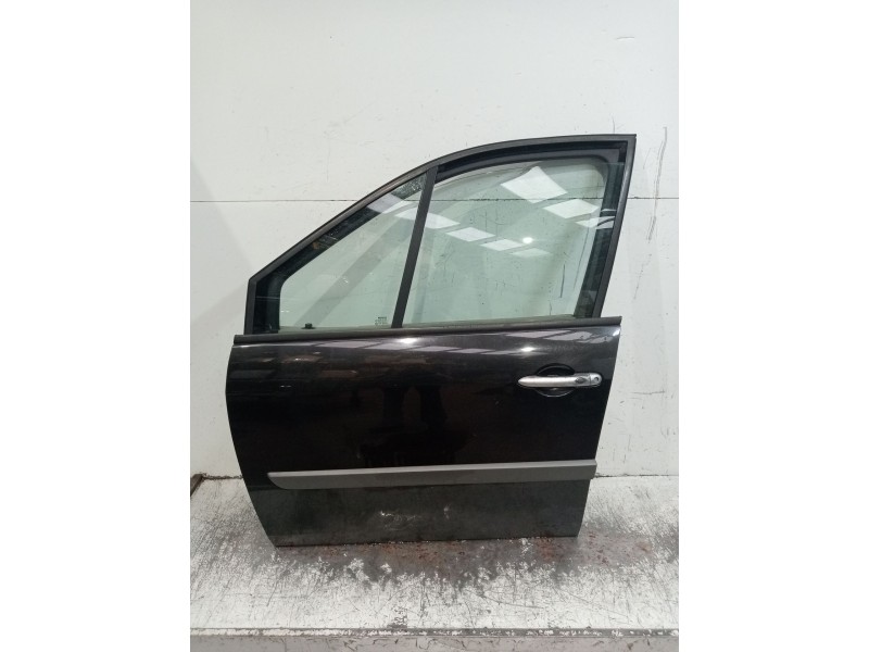 Recambio de puerta delantera izquierda para renault grand scénic ii (jm0/1_) 1.9 dci (jm14) referencia OEM IAM  5P 