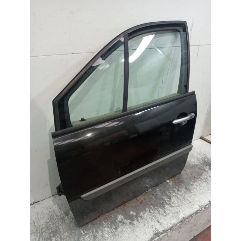 Recambio de puerta delantera izquierda para renault grand scénic ii (jm0/1_) 1.9 dci (jm14) referencia OEM IAM  5P 