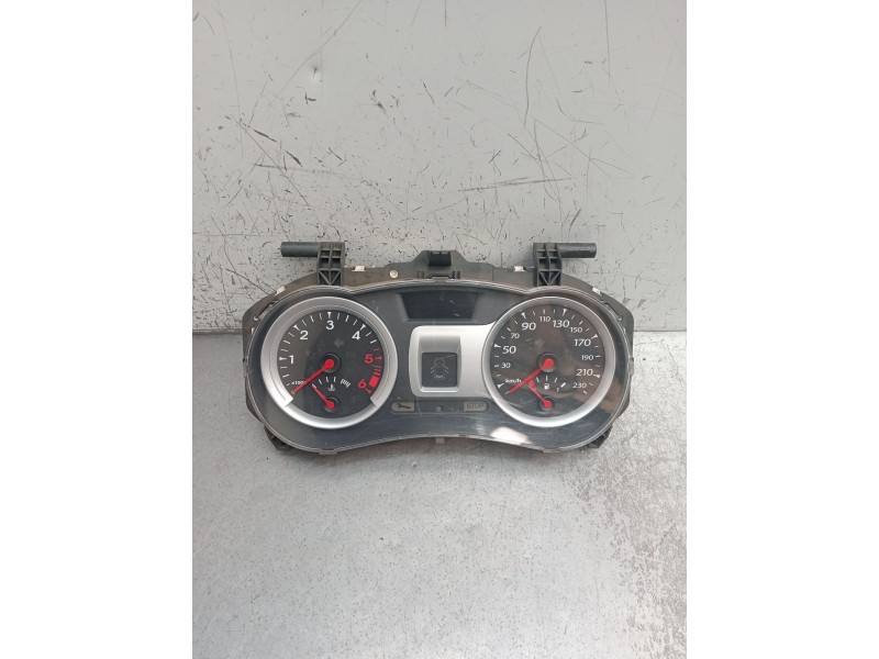 Recambio de cuadro instrumentos para renault clio grandtour dynamique referencia OEM IAM 8200821001D  