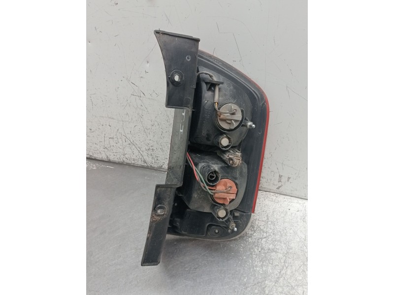 Recambio de piloto trasero izquierdo para ssangyong kyron 2.0 xdi 4x4 referencia OEM IAM   