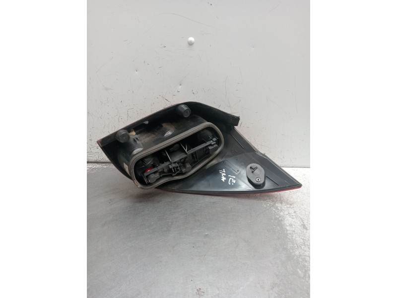 Recambio de piloto trasero izquierdo para renault laguna ii grandtour (kg0/1_) 1.9 dci (kg0g) referencia OEM IAM   