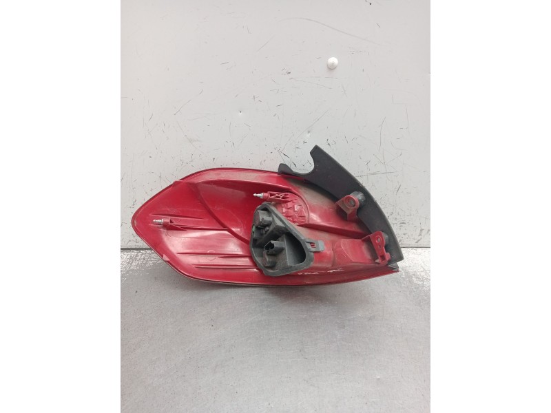 Recambio de piloto trasero derecho para renault clio grandtour dynamique referencia OEM IAM   