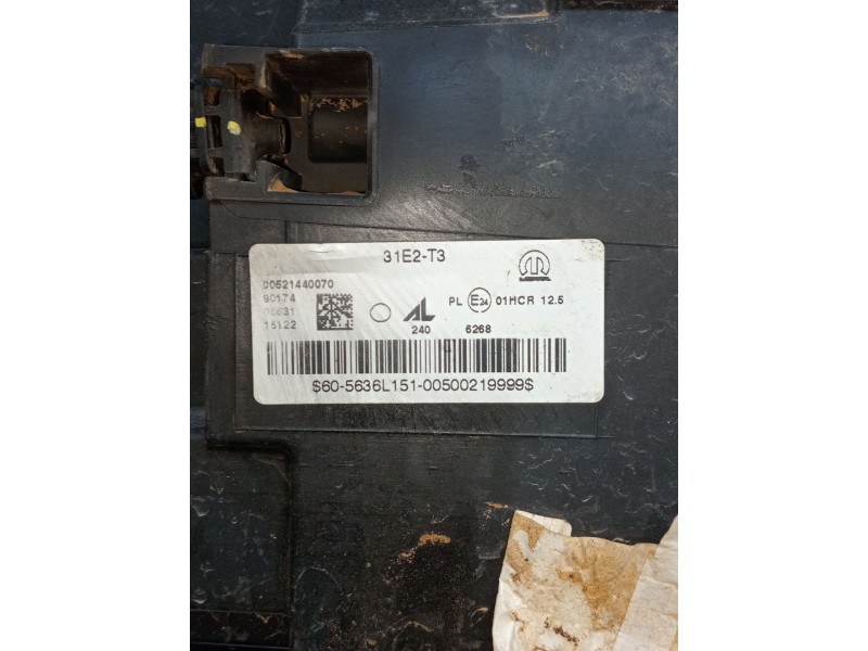 Recambio de faro derecho para jeep renegade referencia OEM IAM 00521440070  