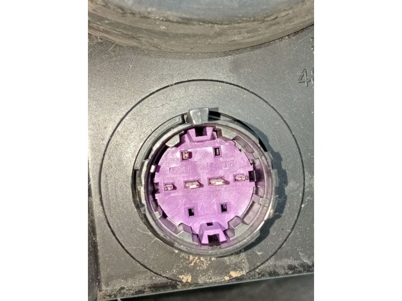 Recambio de faro izquierdo para jeep renegade referencia OEM IAM 00521440130  