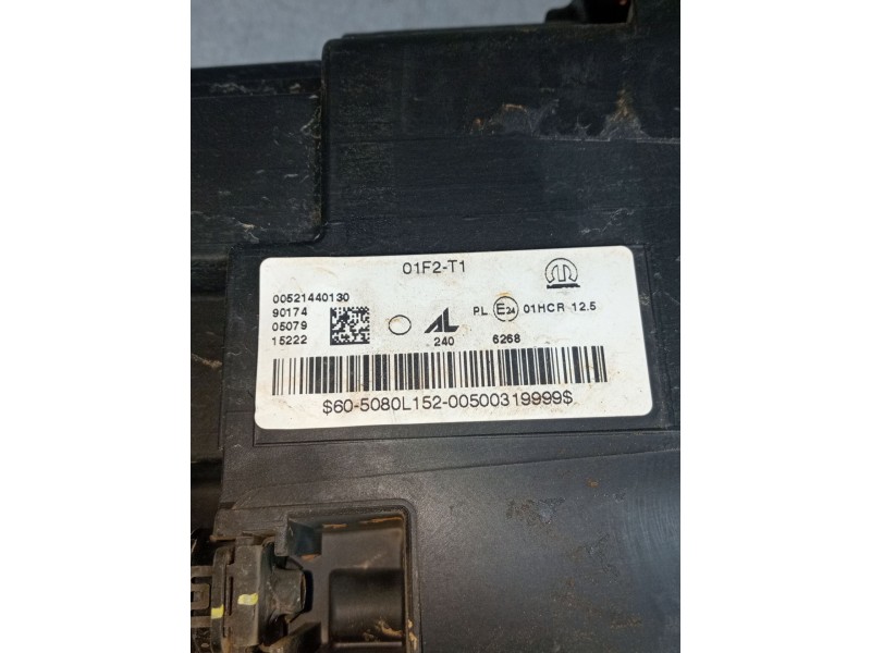 Recambio de faro izquierdo para jeep renegade referencia OEM IAM 00521440130  