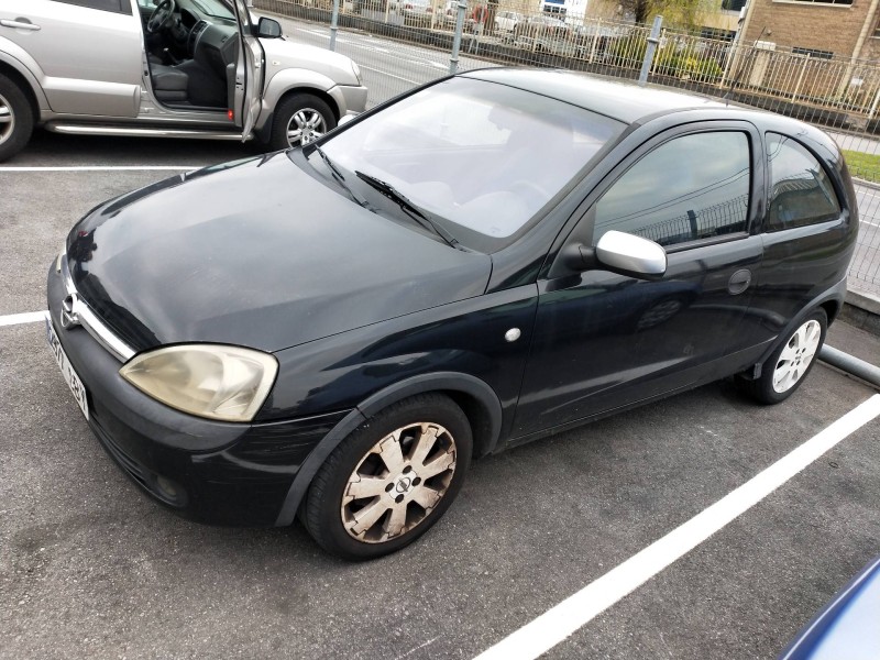 opel corsa c del año 2002