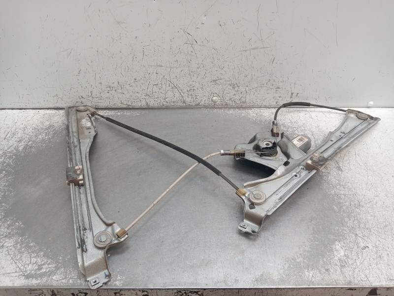 Recambio de elevalunas delantero izquierdo para renault clio grandtour dynamique referencia OEM IAM 8200291145J 5P 981282103