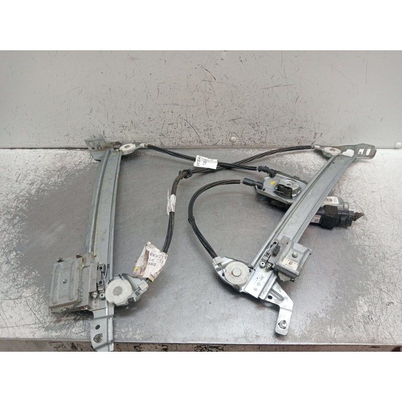 Recambio de elevalunas delantero izquierdo para renault megane ii coupé-cabriolet (em0/1_) 2.0 dci referencia OEM IAM 440746P 2P