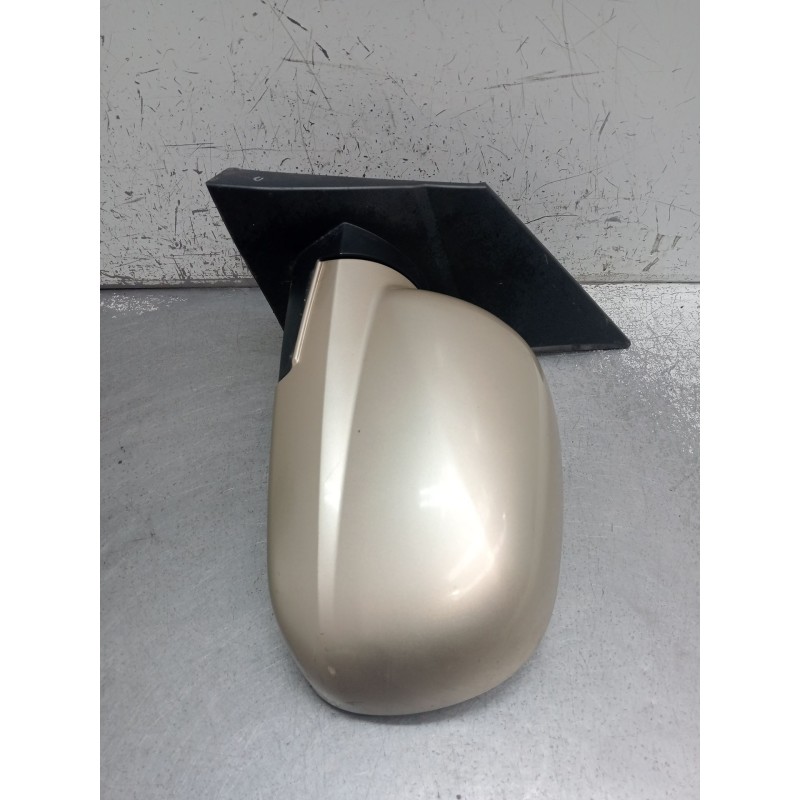 Recambio de retrovisor izquierdo para ssangyong kyron 2.0 xdi 4x4 referencia OEM IAM ELÉCTRICO 1 ENCHUFE 7 PINES 